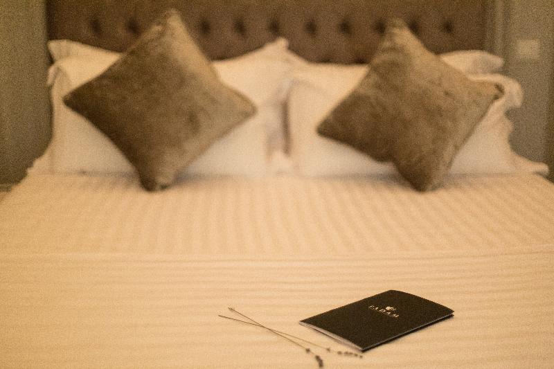 Padam Boutique Hotel ติรานา ภายนอก รูปภาพ